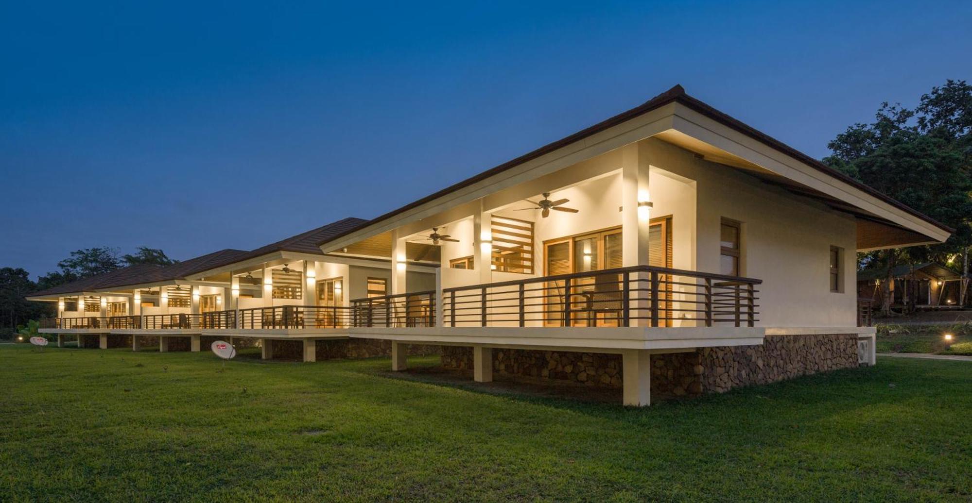 Solina Beach & Nature Resort Carles Dış mekan fotoğraf