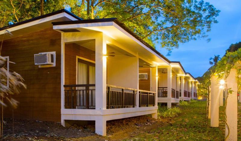 Solina Beach & Nature Resort Carles Dış mekan fotoğraf