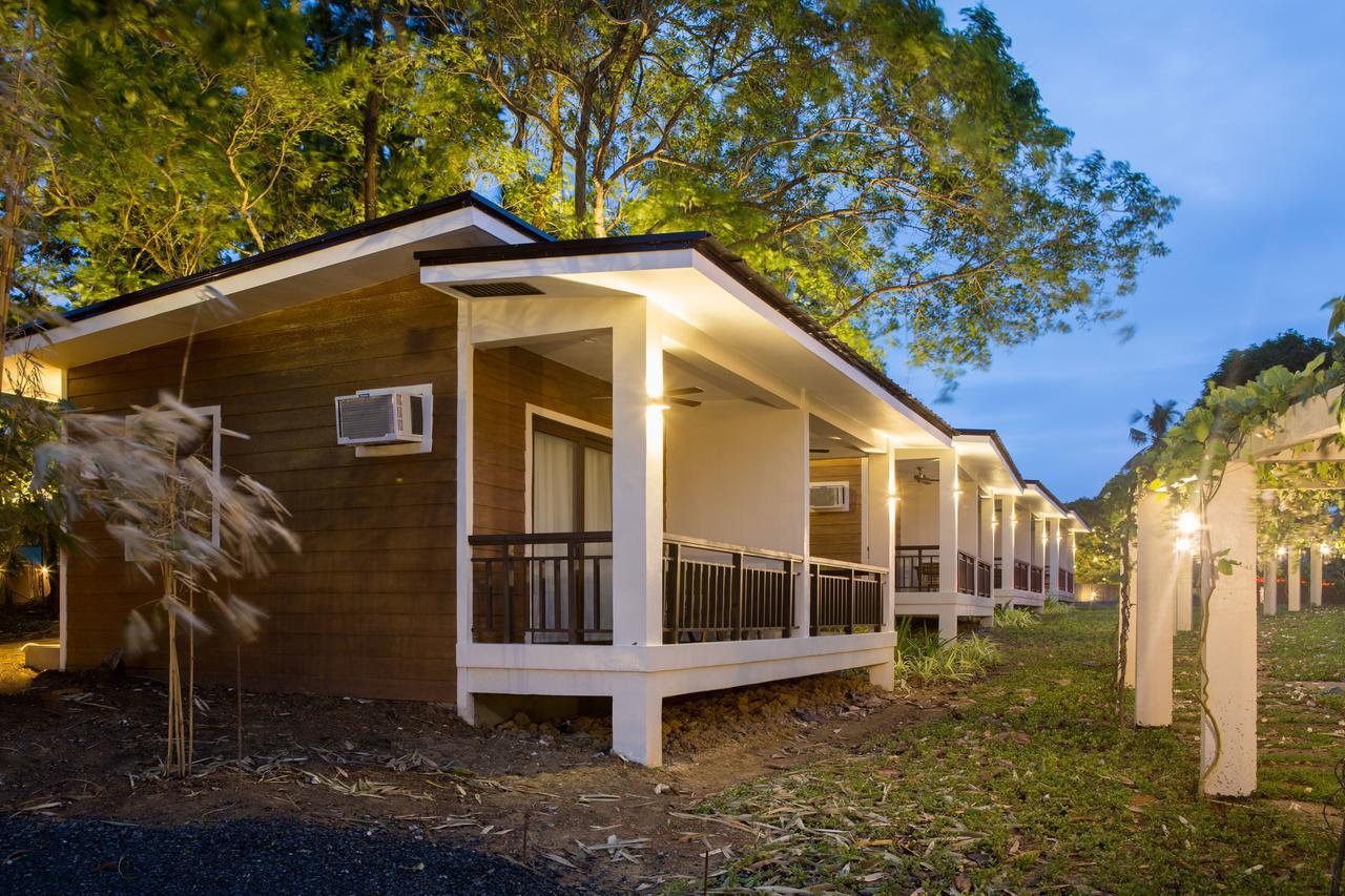 Solina Beach & Nature Resort Carles Dış mekan fotoğraf