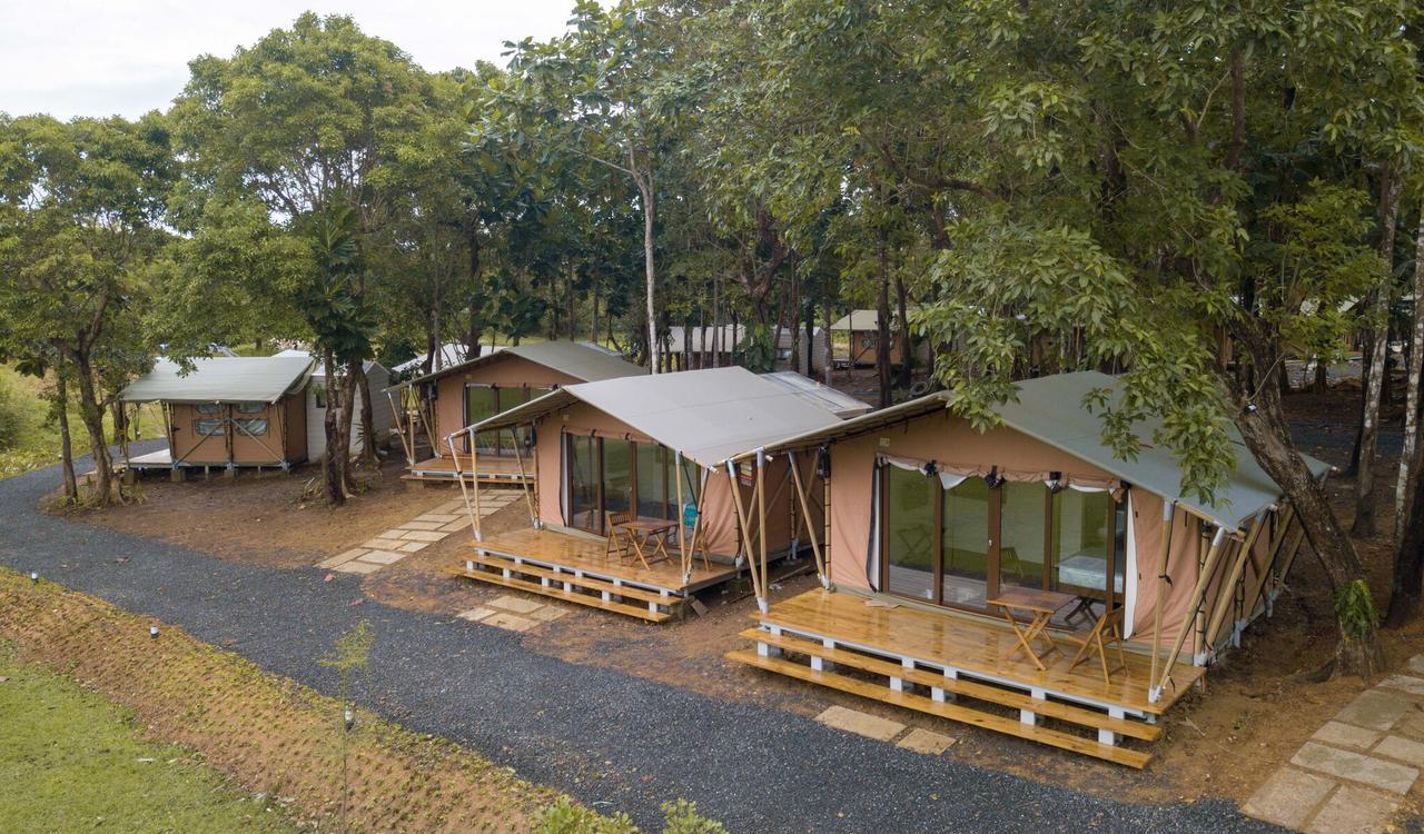Solina Beach & Nature Resort Carles Dış mekan fotoğraf